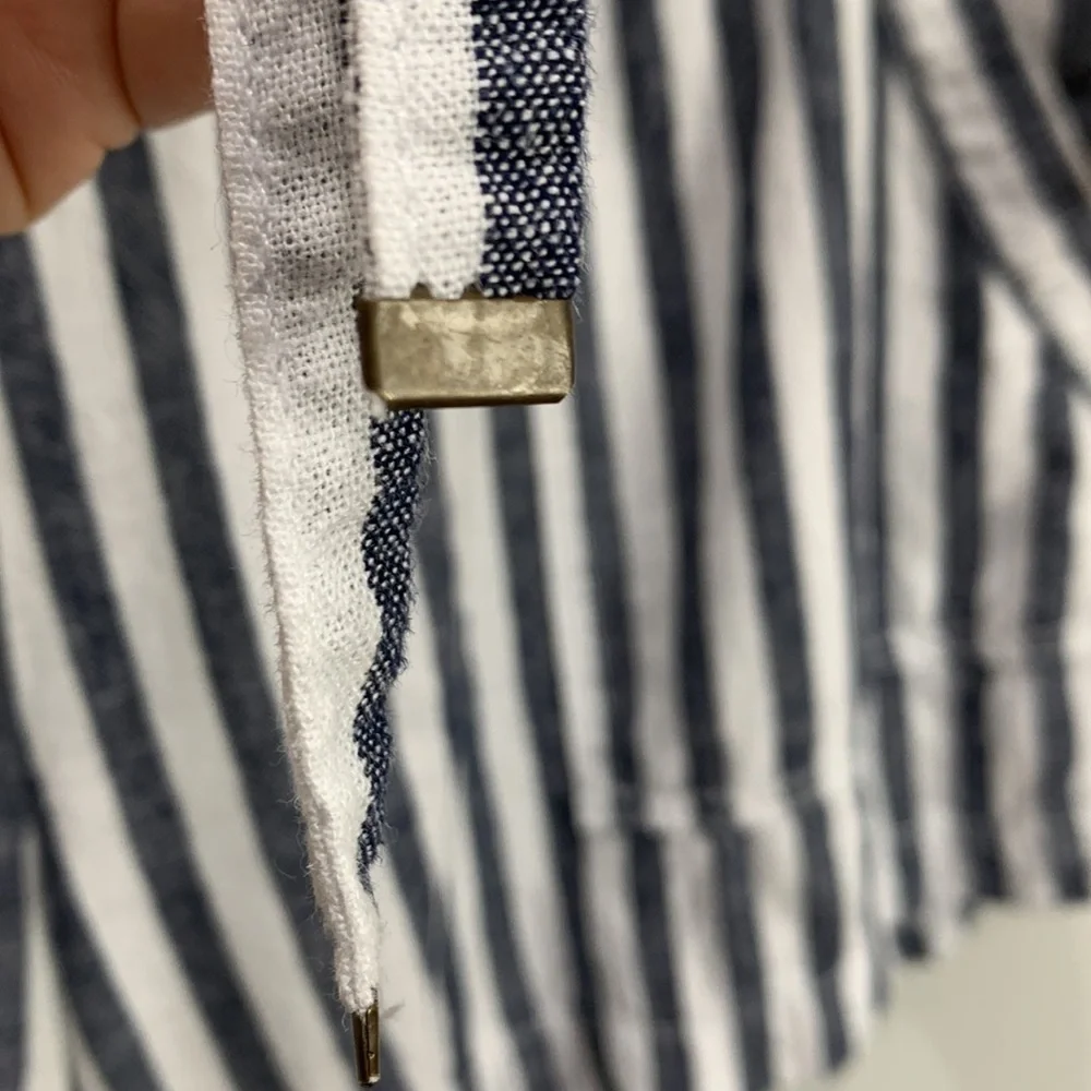 NWT- St. John's Bay Womens Linen Blend Mid Rise Soft Short Navy Stripe - Picture 7 of 11